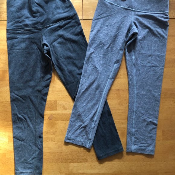 Lululemon - high waisted grey and dark grey size 2 - Picture 2 of 3